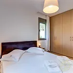 Rvg Luxury With Private Pools In Σπίτι διακοπών