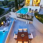 Rvg Luxury With Private Pools In Pórto Héli