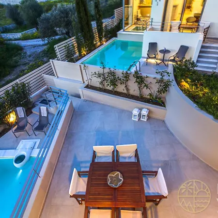 Rvg Luxury With Private Pools In Πόρτο Χέλι