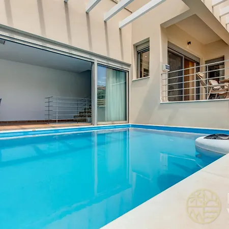 Σπίτι διακοπών Rvg Luxury With Private Pools In *