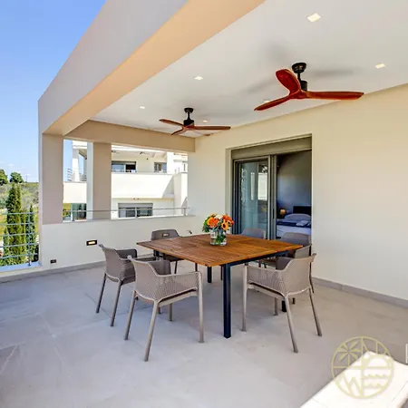 Rvg Luxury With Private Pools In Hébergement de vacances